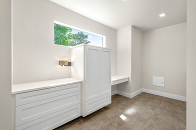 Views for Days! New construction 4bed/5.5 bath, on 1.07 acres - photo 38