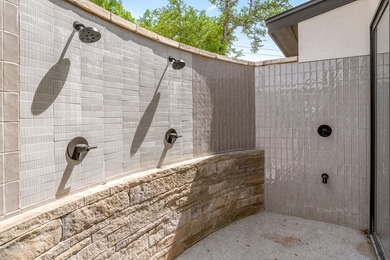 Views for Days! New construction 4bed/5.5 bath, on 1.07 acres - photo 42