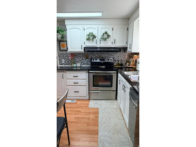 Beautifully Updated 4-Bedroom Home with Spacious Backyard! - photo 8