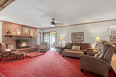 MOTIVATED SELLER!! Welcome to your picture-perfect homestead, a - photo 12