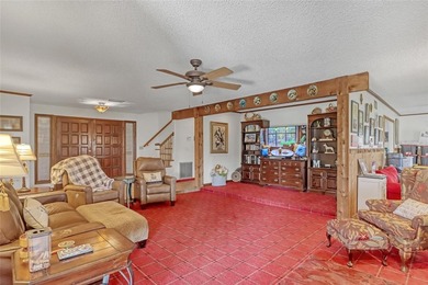MOTIVATED SELLER!! Welcome to your picture-perfect homestead, a - photo 13