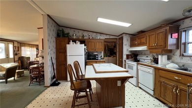 Discover the perfect blend of privacy and convenience with this - photo 15