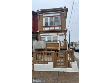 Nice renovated duplex with car garage and side entrance and - photo 1