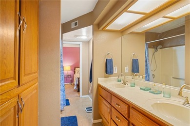Welcome to this beautifully updated 2 bedroom, 1.5 bath condo - photo 21