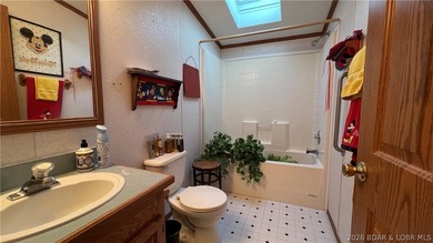 Discover the perfect blend of privacy and convenience with this - photo 29
