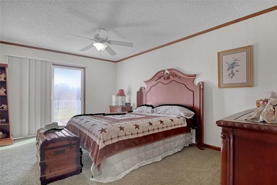 MOTIVATED SELLER!! Welcome to your picture-perfect homestead, a - photo 30