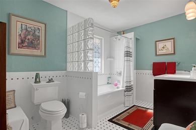 MOTIVATED SELLER!! Welcome to your picture-perfect homestead, a - photo 42