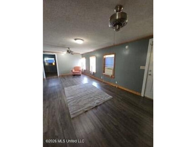 Charming country property with investment potential! This - photo 7