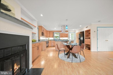 Experience the best of both worlds-a distinctive Glen Echo home - photo 15