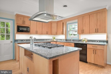 Experience the best of both worlds-a distinctive Glen Echo home - photo 16