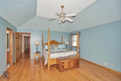Beautifully maintained 5-bedroom, 3.5-bath home with over three - photo 19