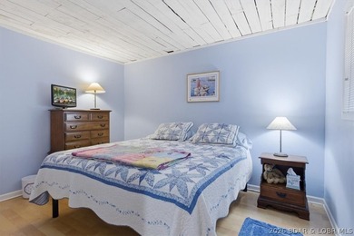 Welcome to your lakefront retreat in coveted Indian Creek Cove - photo 28