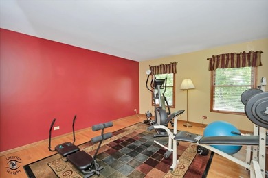 Beautifully maintained 5-bedroom, 3.5-bath home with over three - photo 29