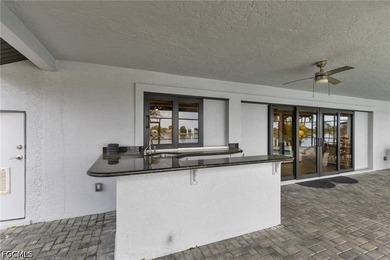 Experience the ultimate waterfront lifestyle in this stunning 3 - photo 34