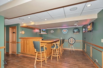 Beautifully maintained 5-bedroom, 3.5-bath home with over three - photo 39