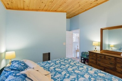Welcome to your lakefront retreat in coveted Indian Creek Cove - photo 40