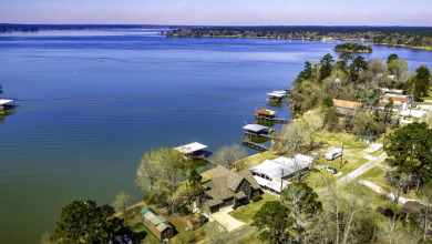 Waterfront Beauty on Harbor Point Peninsula - photo 1