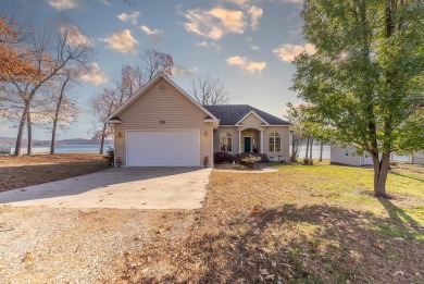 Crown Lake Home For Sale in Horseshoe Bend Arkansas