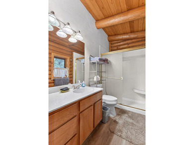 Log cabin-style home located near Donnelly with access to - photo 42
