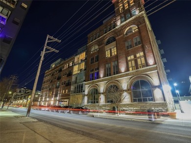 Allegheny River Condo For Sale in Downtown Pgh Pennsylvania