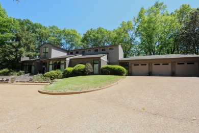 (private lake, pond, creek) Home For Sale in Tupelo Mississippi