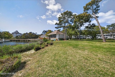 Waterfront with Boatslip. Experience the best of coastal living - photo 50
