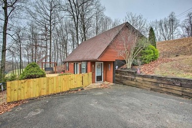 Dale Hollow Lake Home For Sale in Albany Kentucky