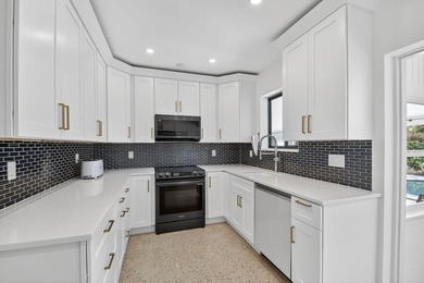 Welcome to 366 Putnam Ranch! This renovated and fully furnished - photo 24