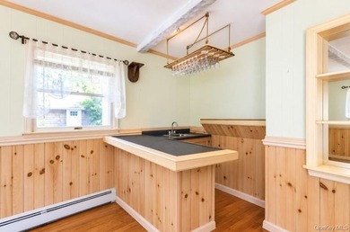 Your North Fork Escape Awaits...Discover the charm of coastal - photo 25