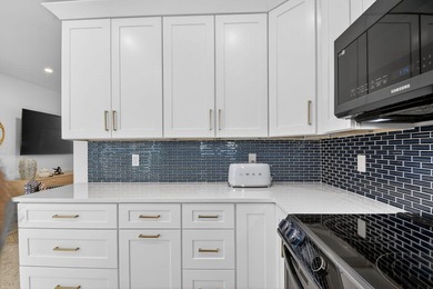 Welcome to 366 Putnam Ranch! This renovated and fully furnished - photo 26
