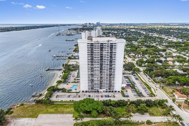 Experience coastal luxury in this gated condo at Palm Beach - photo 34