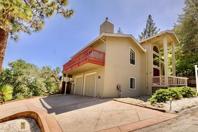Welcome to this incredible home situated on a spacious corner - photo 5