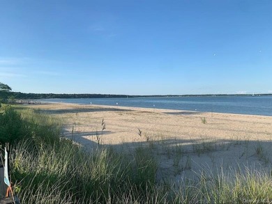 Your North Fork Escape Awaits...Discover the charm of coastal - photo 45