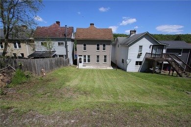 SPACIOUS House w/ 2 additional bedrooms on 3rd floor! Very - photo 5