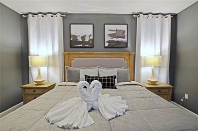 Lake Front short team Vacation home Experience luxury living in - photo 5