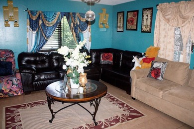 SPECTACULAR SINGLE FAMILY HOME WITH NO HOA located in the heart - photo 9