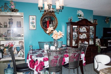 SPECTACULAR SINGLE FAMILY HOME WITH NO HOA located in the heart - photo 10