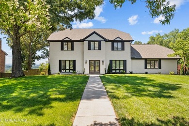 Welcome to this beautifully renovated 5-bedroom, 3.5-bath home - photo 2