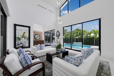 Set on a 9,345+/- square-foot lot, this SoSo residence combines - photo 2