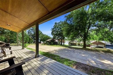 Enjoy the beauty of lake living in this spacious 4-bedroom - photo 23