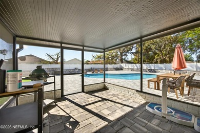Enjoy your summer floating in this modernized 7Ft deep in-ground - photo 33