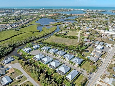 Welcome to Cottages on Curry Creek, a gated enclave of just 12 - photo 3