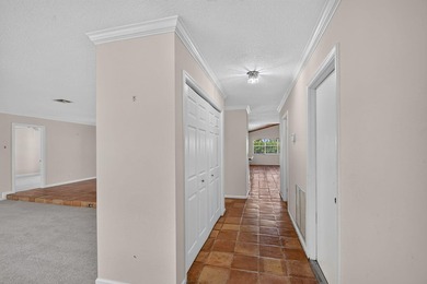 Welcome to this beautifully maintained 3-bedroom, 2-bath home - photo 4