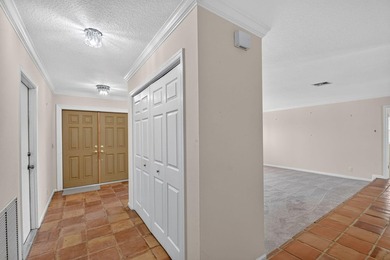 Welcome to this beautifully maintained 3-bedroom, 2-bath home - photo 5