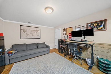 SELLER OFFERING $10,000 IN CLOSING COSTS IF UNDER CONTRACT BY - photo 7