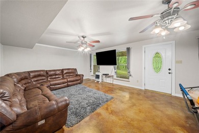 SELLER OFFERING $10,000 IN CLOSING COSTS IF UNDER CONTRACT BY - photo 8