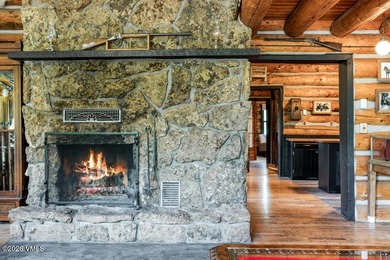 Tucked at the end of the road, this exceptional mountain estate - photo 14