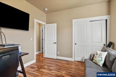 Private 5th bdrm suite w/separate exterior entrance highlights