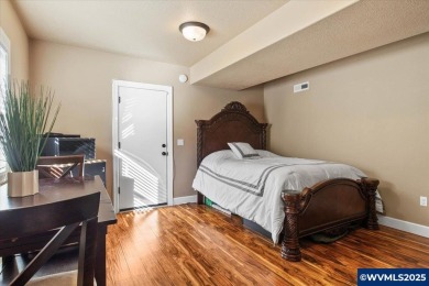 Private 5th bdrm suite w/separate exterior entrance highlights