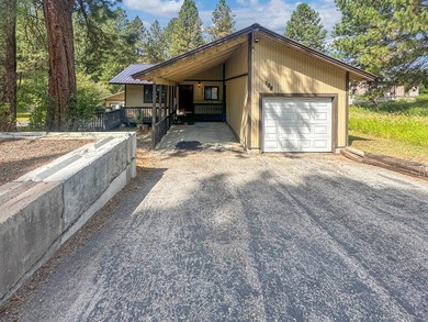 WELCOME TO YOU TURNKEY, HOME AWAY FROM HOME! This beautifully - photo 3